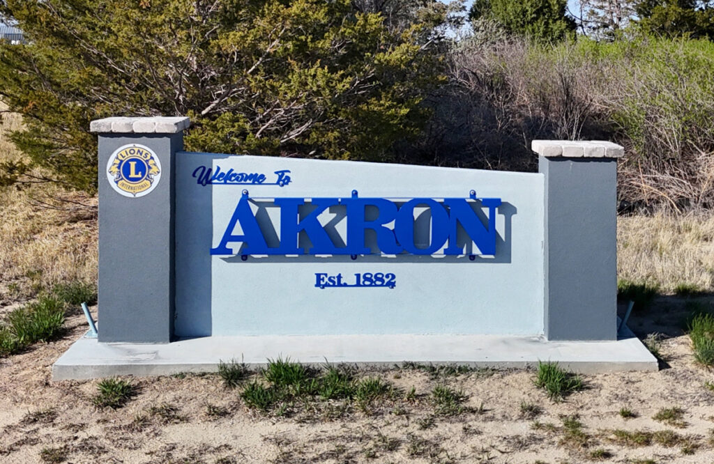 welcome to akron sign